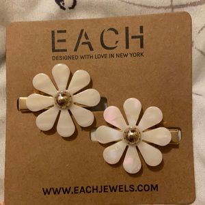 Gold Daisy Hair Pins (2 pcs)